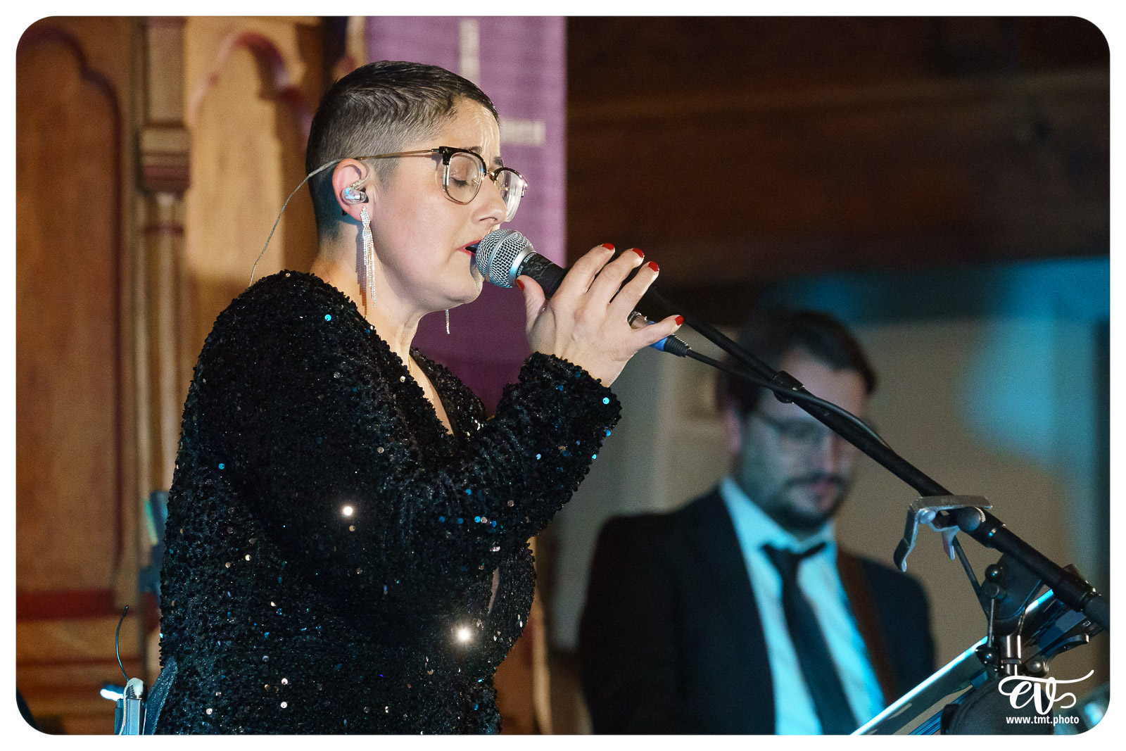 MAGALIE SARAH LÖFFLER AND THE BRASS 'N GROOVE BAND